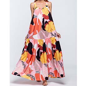 This floral maxi dress is perfect for many ocassions during the summer. Is colorful and comfortable. 