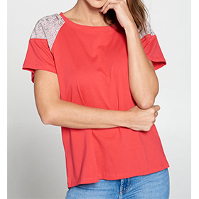 Shine bright with this casual tee available in different colors.