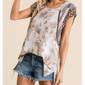 Tie dye and animal print meet on this versatile top. Wear with shorts or jeans and rock your outfit.